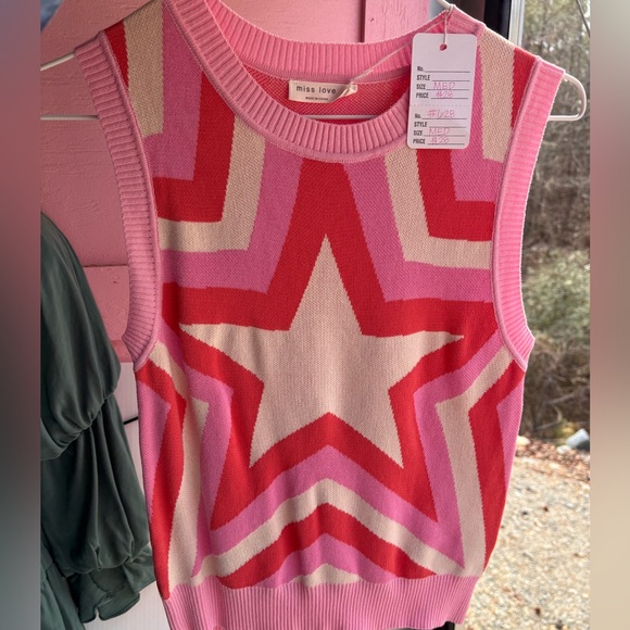 Miss Love Pink, Red, cream Star Pattern Sleeveless sweater vest ⭐️💗🌸 size medium - Picture 6 of 6